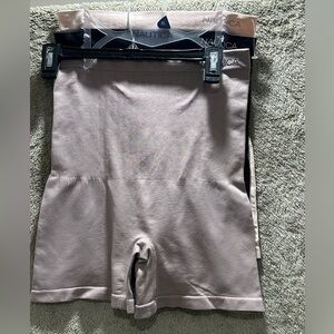 Nautica Soft Mauve High-Waist Shaping Shorts